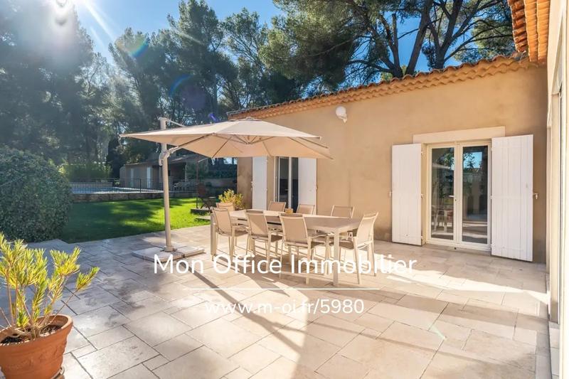 Villa - 250 m² - 7 pièces