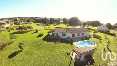 Maison - 93 m² - 4 pièces