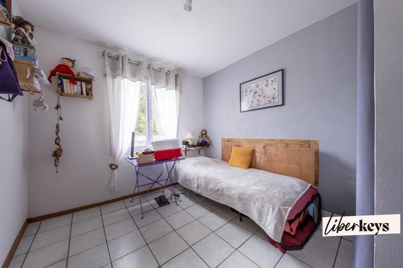 Propriété - 300 m² - 15 pièces