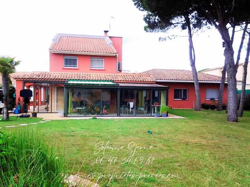 Demeure - 230 m² - 9 pièces