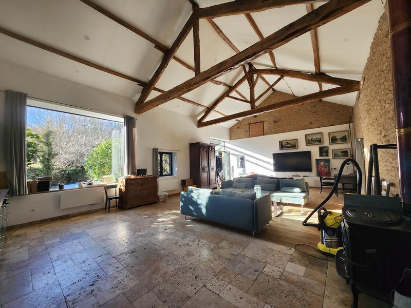 Propriété - 248 m² - 11 pièces