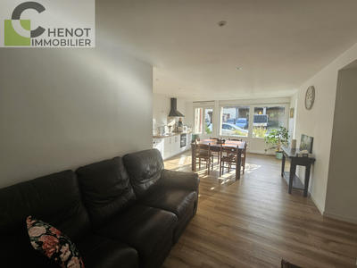 Appartement - 80 m² - 3 pièces