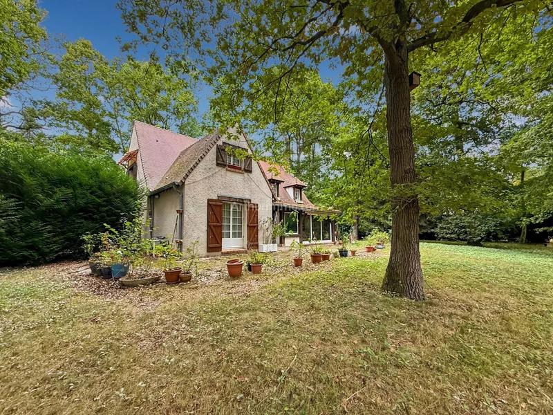 Maison - 200 m² - 8 pièces