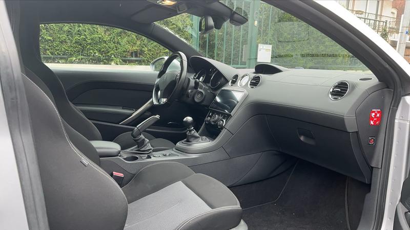 Peugeot Rcz I 1.6 Thp 200 .