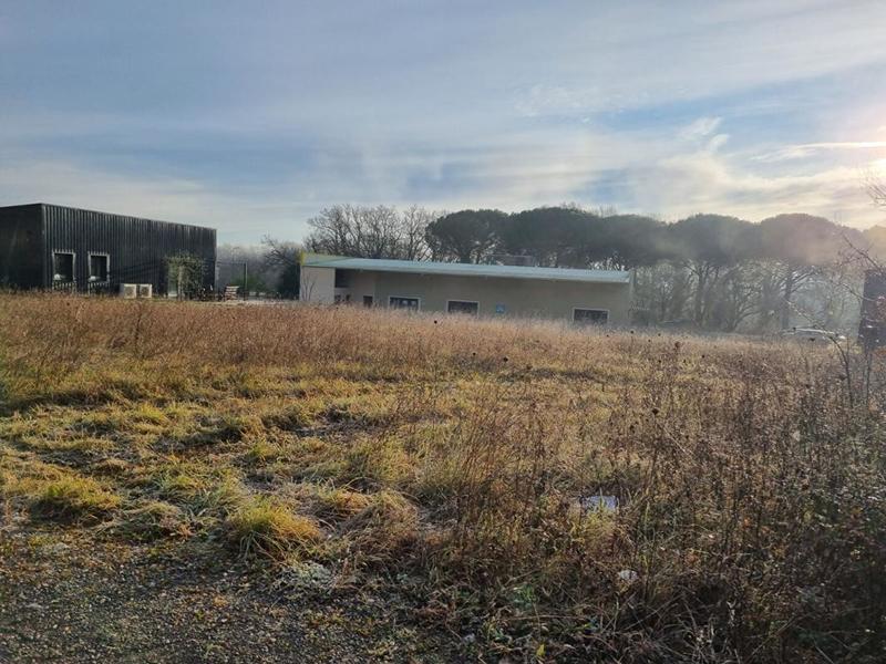 Terrain constructible - 1 069 m²