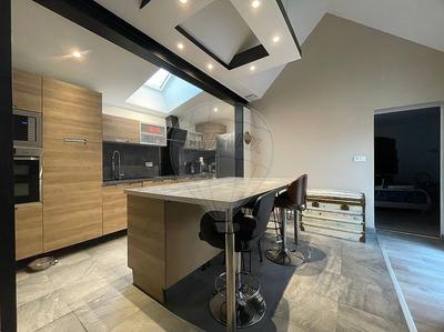 Villa - 111 m² - 6 pièces