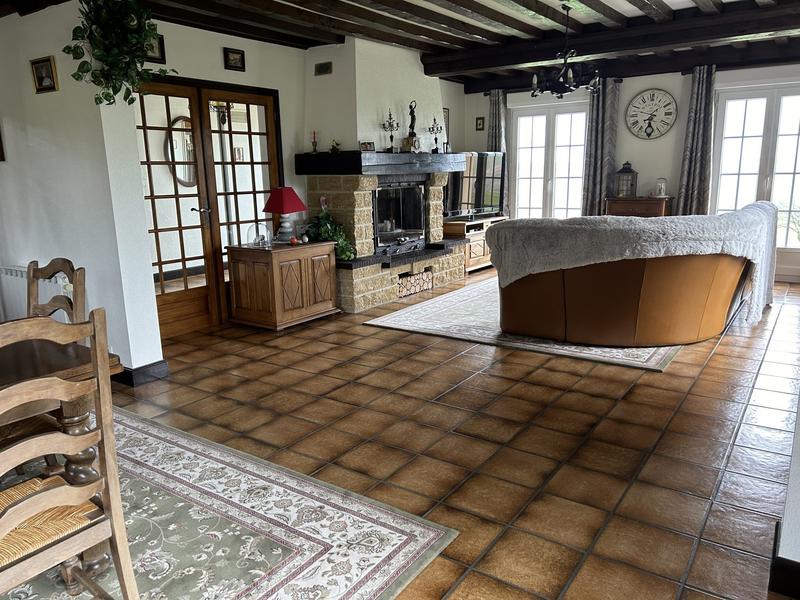 Maison traditionnelle - 213 m² - 7 pièces
