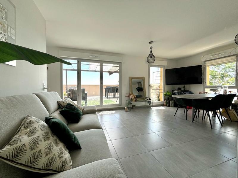 Penthouse - 67 m² - 3 pièces