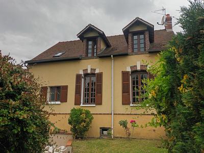 Maison - 137 m² - 6 pièces
