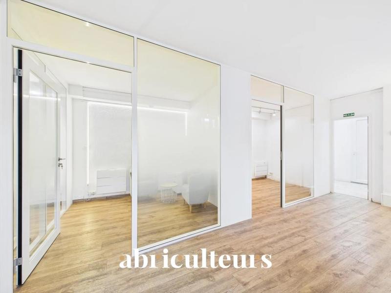 Bureau - 64 m² - 4 pièces