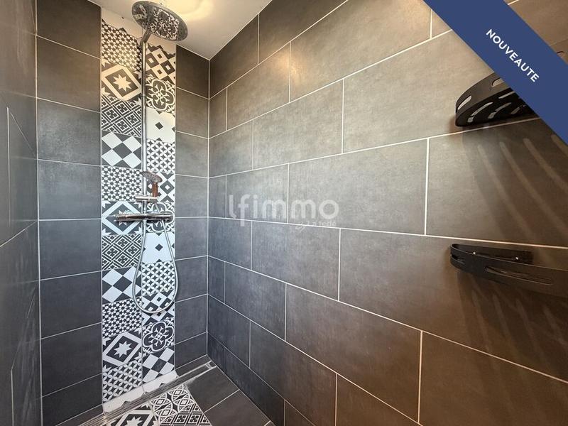 Maison - 192 m² - 7 pièces