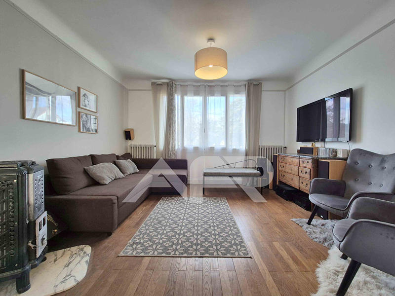 Maison - 100 m² - 5 pièces