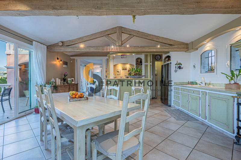 Maison - 173 m² - 6 pièces