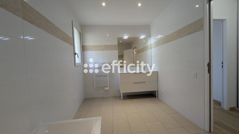 Maison en pierre - 201 m² - 5 pièces