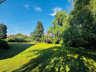 Villa - 221 m² - 8 pièces