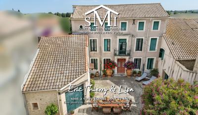 Maison - 265 m² - 9 pièces