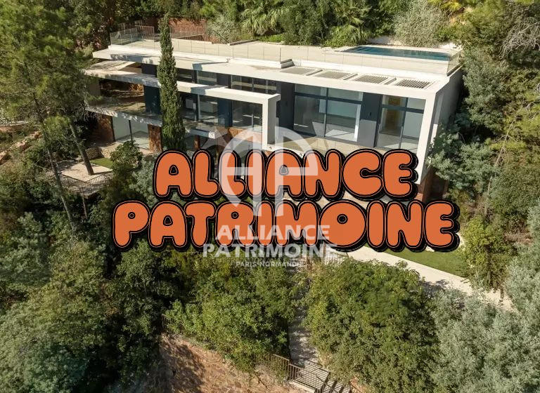 Villa - 255 m² - 7 pièces