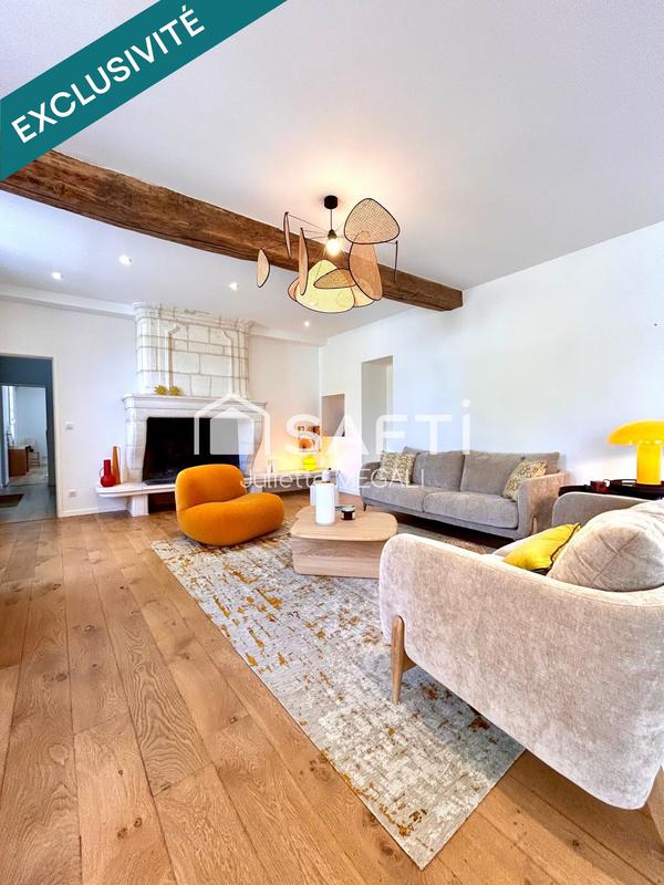 Maison - 284 m² - 8 pièces