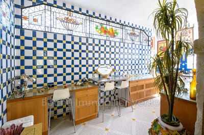 Demeure - 656 m² - 10 pièces