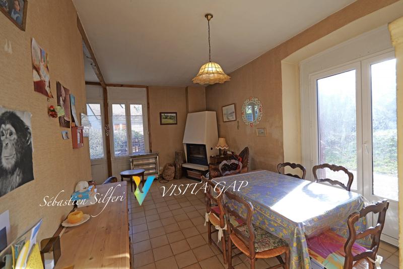Maison - 143 m² - 12 pièces