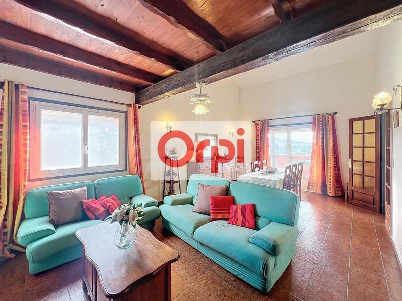 Maison - 280 m² - 5 pièces