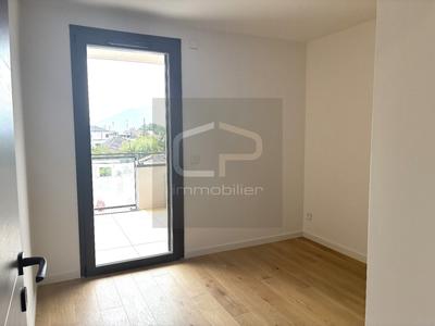 Appartement - 89 m² - 4 pièces