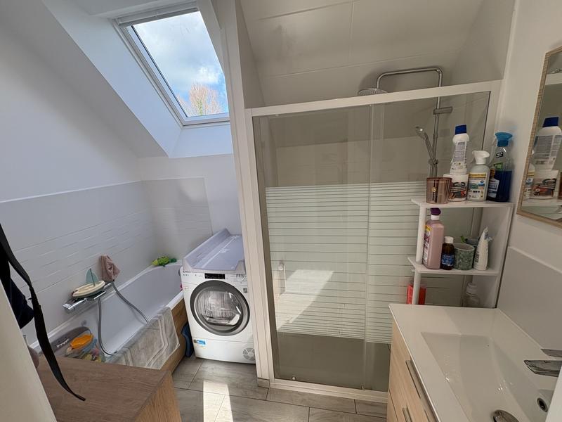 Maison - 99 m² - 5 pièces