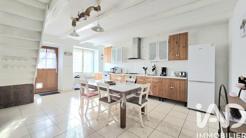 Maison - 226 m² - 8 pièces