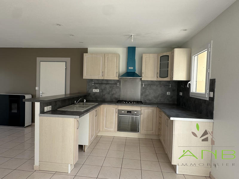 Maison - 90 m² - 4 pièces