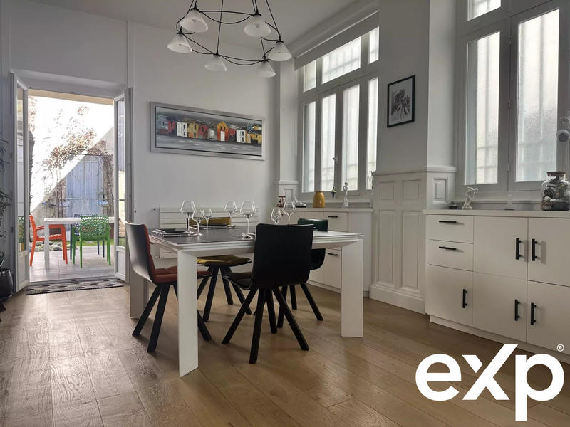 Appartement - 153 m² - 6 pièces