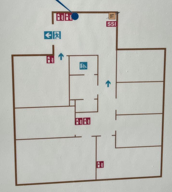 Bureau - 136 m² - 7 pièces