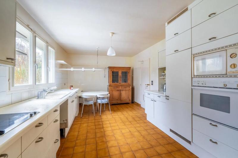 Maison - 250 m² - 7 pièces
