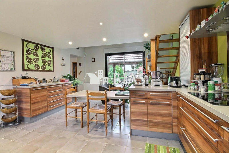 Maison - 150 m² - 5 pièces