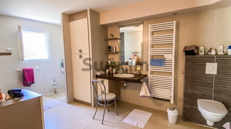 Villa - 177 m² - 6 pièces