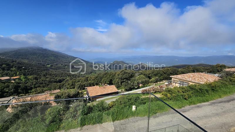 Maison - 172 m² - 3 pièces