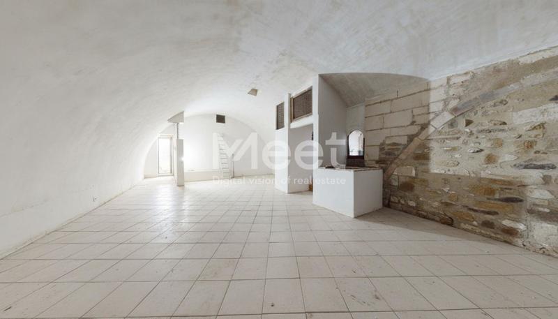 Local commercial - 100 m² - 4 pièces