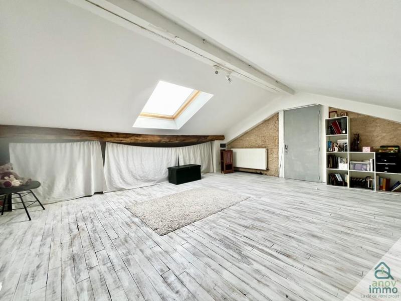 Maison en pierre - 258 m² - 9 pièces