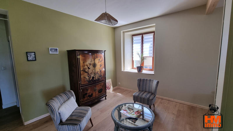 Demeure - 121 m² - 8 pièces