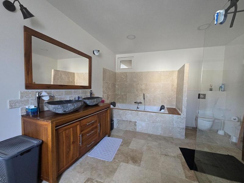 Maison - 160 m² - 11 pièces