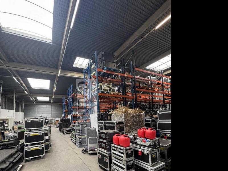 Entrepôt - 1 000 m²