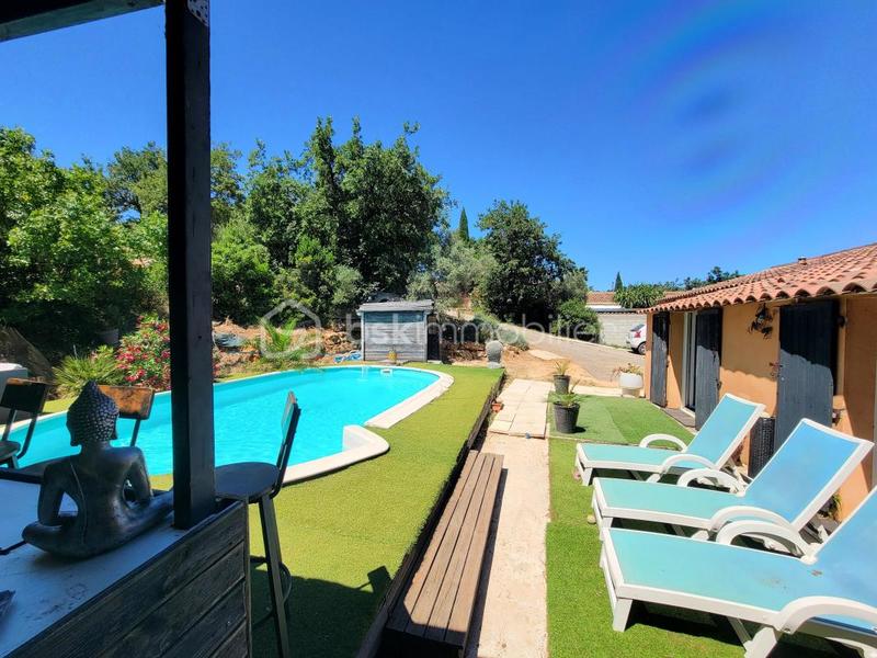 Villa - 188 m² - 9 pièces