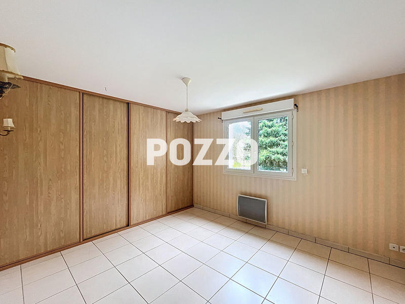 Maison - 210 m² - 7 pièces