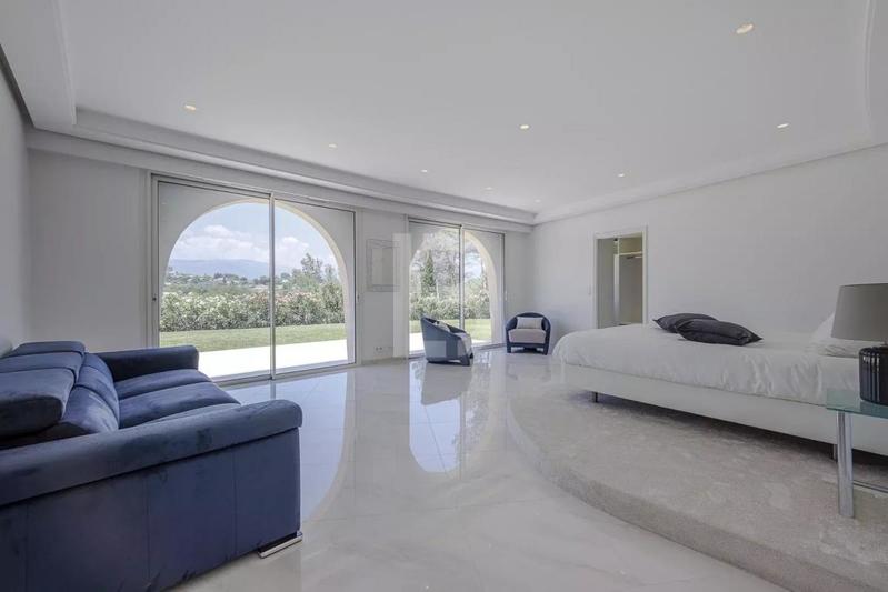 Villa - 540 m² - 10 pièces