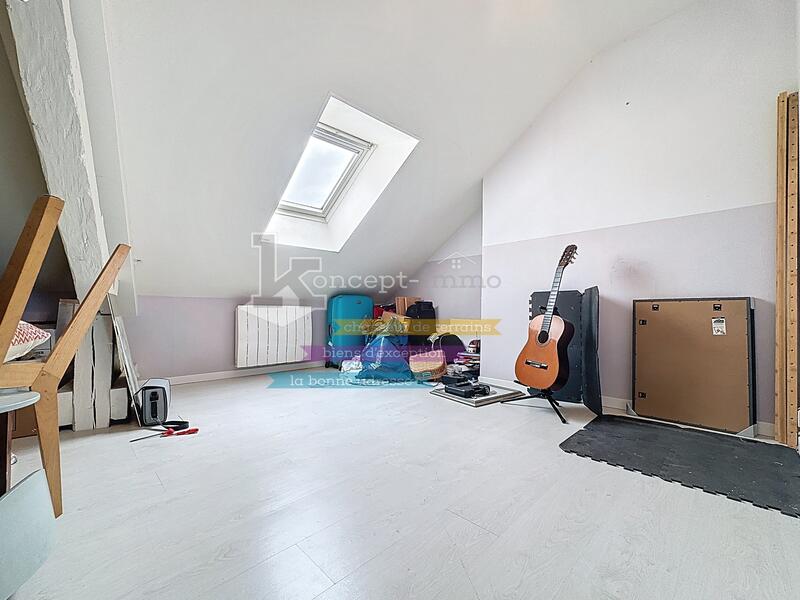 Maison - 137 m² - 8 pièces