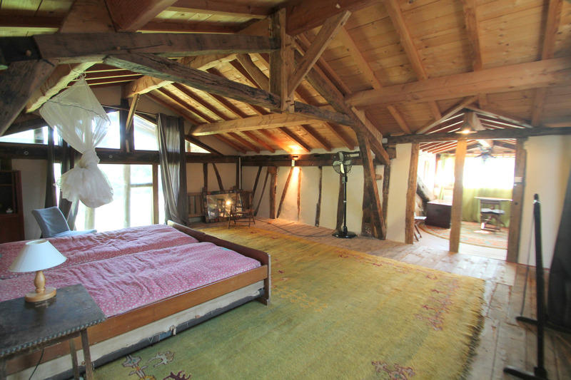 Maison - 334 m² - 7 pièces