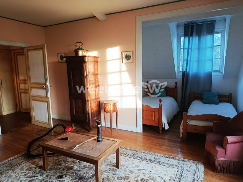 Maison - 239 m² - 10 pièces