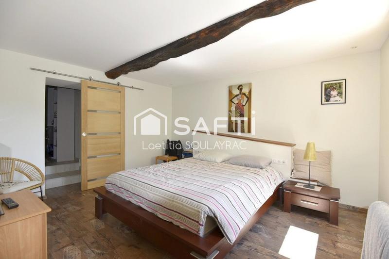 Maison - 205 m² - 6 pièces