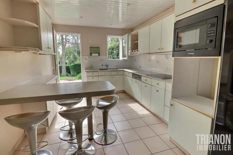 Maison - 210 m² - 7 pièces