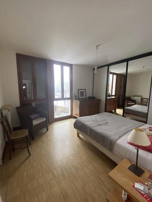 Maison contemporaine - 208 m² - 8 pièces