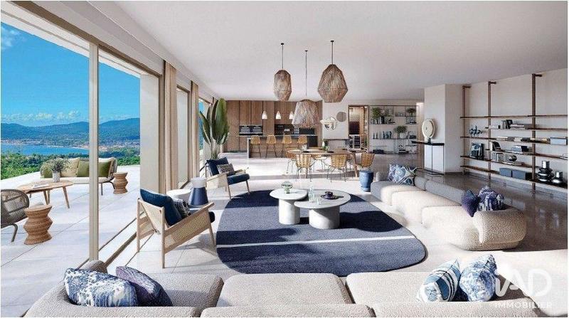 Maison - 421 m² - 7 pièces